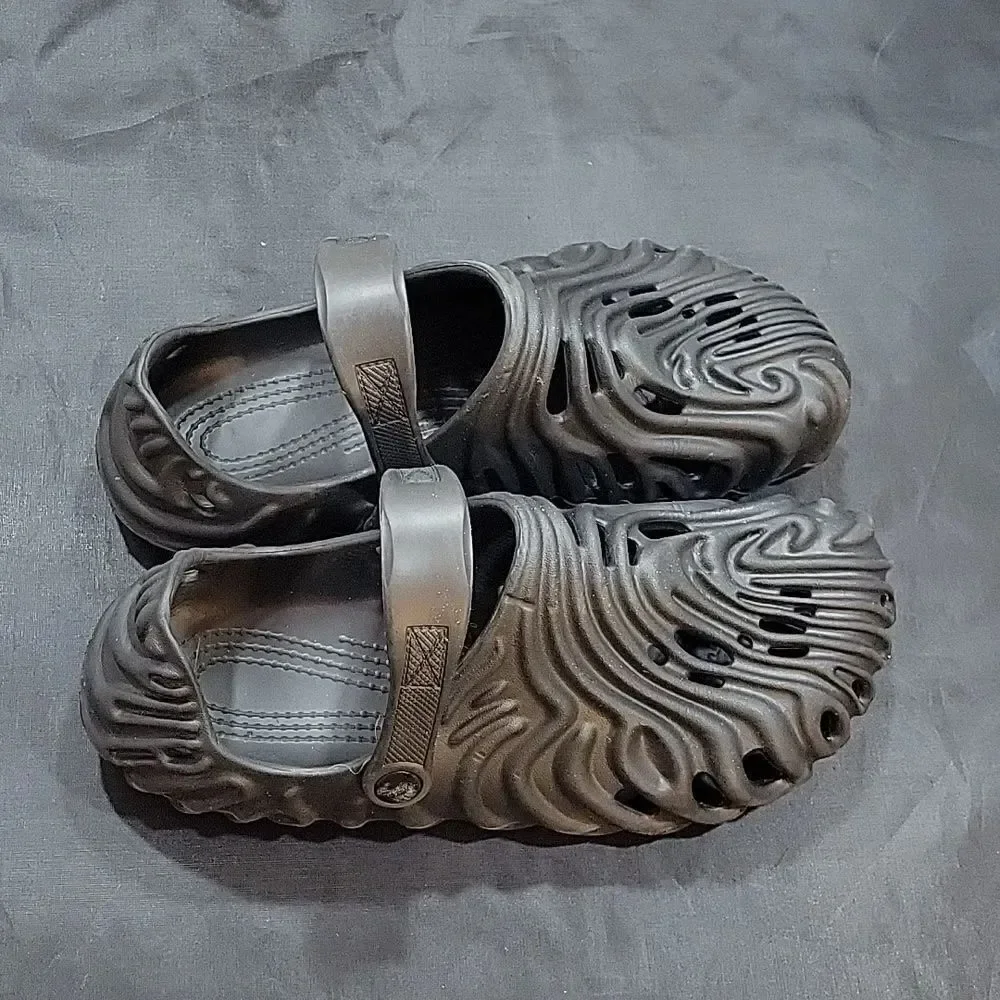 KBREE SUMMER PERSONALIZED FINGERPRINT MEN'S CASUAL BEACH OUTDOOR HOLE SANDAL